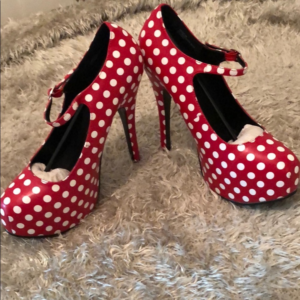 Pin-up shoes